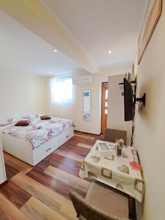Meressa Nina&Leo Studio Apartments Novigrad Istria エクステリア 写真