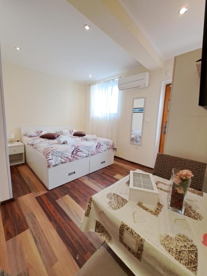 Meressa Nina&Leo Studio Apartments Novigrad Istria エクステリア 写真